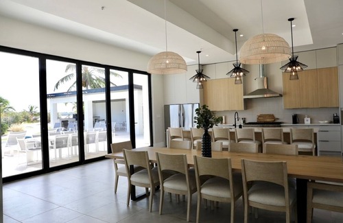 George Town Villa | Sea Salt Villa - Luxury Villa + Full Concierge!