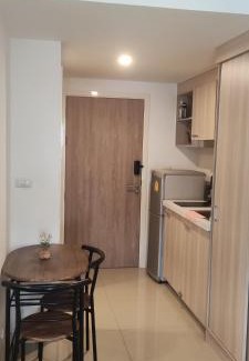 Bang Sare Apartment | Sea Saran Condominium for Short-Term Stay