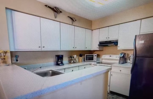 Heron Harbour Isle Condo | Sea Scape 1Br Condo