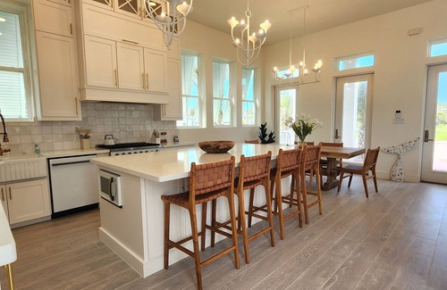 South Padre Island House | Sea Señora—your stylish coastal escape just a short stroll from the beach!