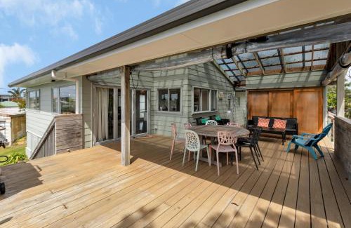 Ruakaka House | Sea Serenity - Ruakaka Holiday Home