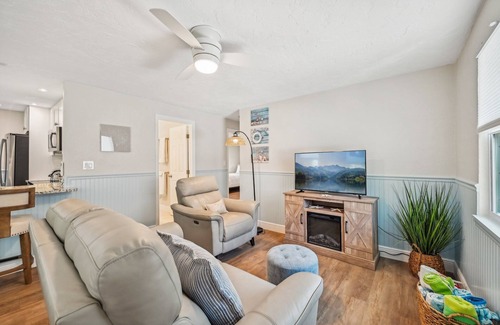 South Sarasota House | Sea Shell Cottage: Pool, New Renovation, Sleeps 4