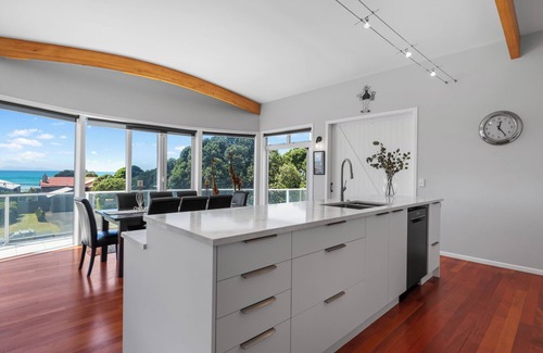 Waihi Beach Cottage | Sea Shells By The Shaw - Waihi Beach Holiday Home