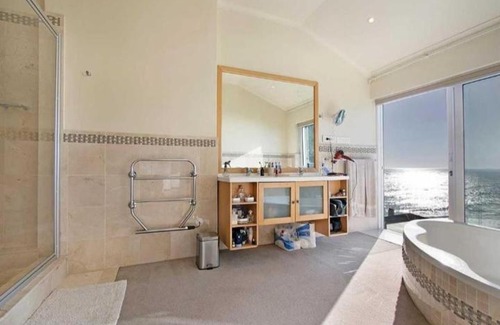 Zinkwazi Beach Villa | Sea Side Haven