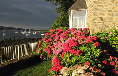 Plougastel-Daoulas House | Sea side house with a big garden