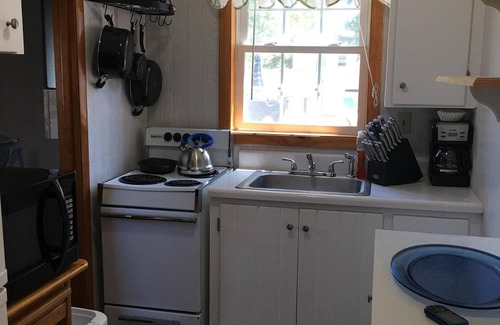 Pine Point Cottage | Sea Smoke Cottage Adorable Beachy Cottage Perfect Getaway For Two