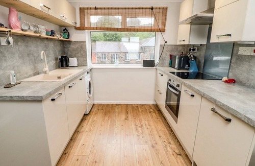 Spittal Cottage | SEA SNUG, pet friendly, character holiday cottage in Spittal
