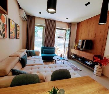 Vlore Apartment | Sea Song Luxury Apartment in Diamond Hill
