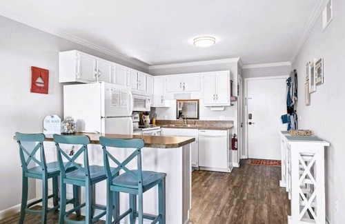 Morehead City Condo | Sea Spray Condo - Ocean View Condo in Atlantic Beach, NC