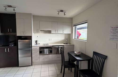 Paihia Apartment | Sea Spray Suites - Paihia Beachfront Complex - Unit 5