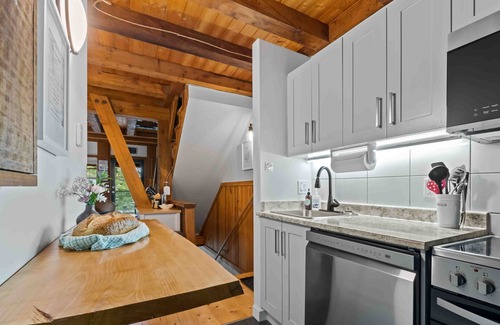 Ucluelet Cabin | Sea Star at Terrace Beach I Hot Tub I Oceanfront