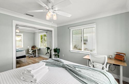 Sunny Shores House | Sea Star - By SkyRun Anna Maria