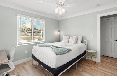 Sunny Shores House | Sea Star - By SkyRun Anna Maria