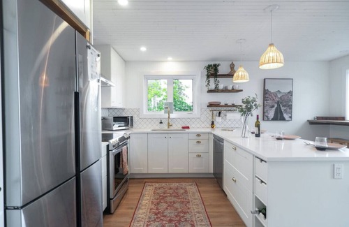 Campbell River House | Sea,Sunrises,Sauna | Oceanfront Luxurious Retreat