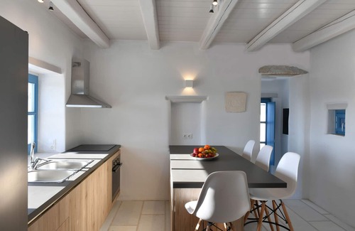 Santa Maria House | Sea Swell Villa 2 - stylish home with shared pool