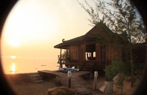 Karimun Jawa Cottage | Sea Terrace Joglo - Cemara Cottage