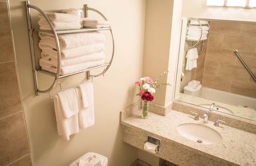 Garibaldi Highlands Hotel | Sea to Sky Hotel & Conference Centre