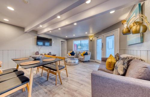 Rockaway Beach House | Sea Treasures Inn
