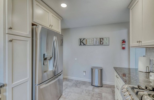 North Greece House | Sea Turtle House, Charlotte Beach, Rochester, NY