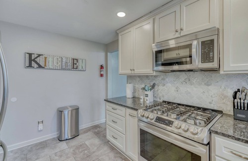 North Greece House | Sea Turtle House, Charlotte Beach, Rochester, NY