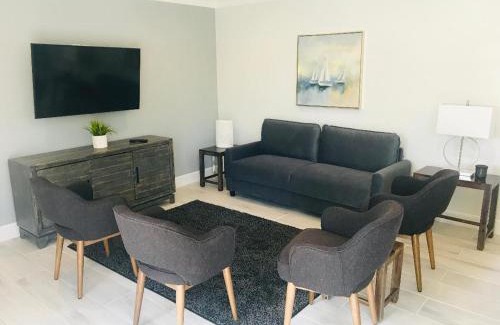 Central Beach Hotel | Sea Turtle Inn
