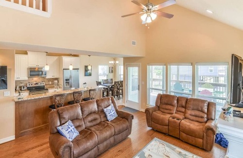 Pointe San Luis House | Sea Turtle Tango- Close to beach! Community Pool!