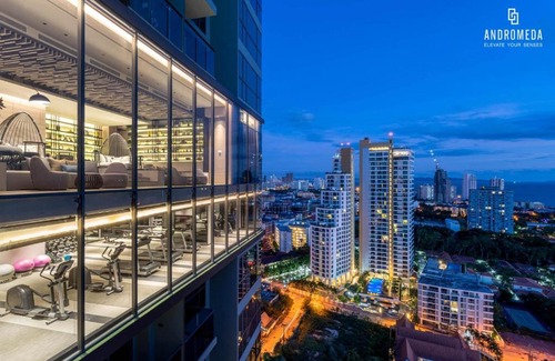Pratumnak Hill Apartment | Sea View 2 Bed Room Luxury - Perfect Location