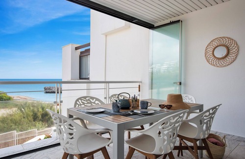 Casares del Mar Apartment | Sea View Apartment in Casares del Mar by Costarentals - Ref M50