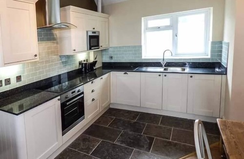 Llanfairfechan Apartment | SEA VIEW APARTMENT, family friendly, with a garden in Llanfairfechan