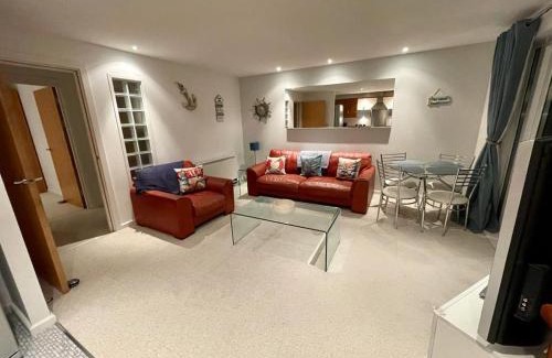 Llanelli Apartment | Sea view apartment at the beach!