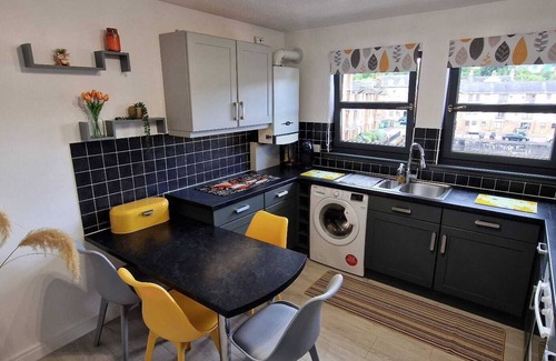 Kirkcaldy Apartment | Sea View Apartment/Deas Wharf