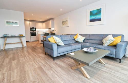 Constantine Bay Apartment | Sea view apartment, first floor