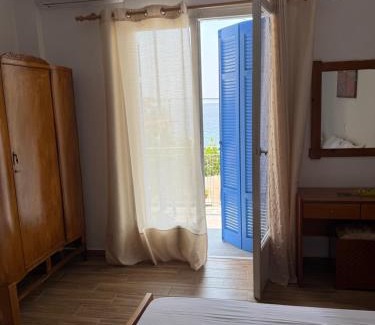 Ilia Apartment | Sea View Apartment