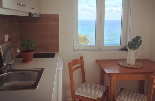 Kastri Apartment | Sea view apartments in the heart of the fishing village of Kastri/Keratokampos