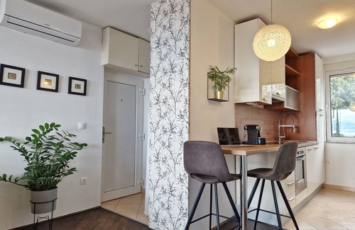 Rijeka Apartment | Sea view apartment with free parking