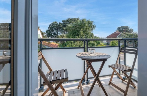 Le Cormier House | Sea view, beach 50m away, House for 4, terrace