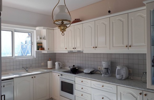 Voula House | Sea view,big and comfortable appartment in Voula