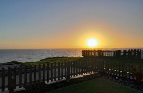 Hornsea House | Sea View Cottage with hot tub on the East Coast