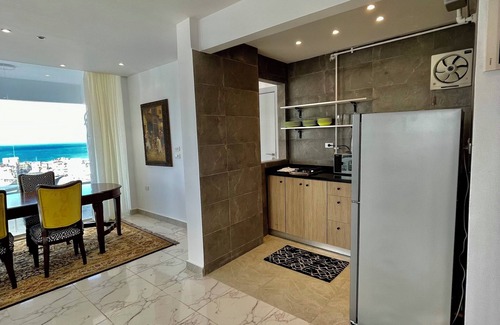 Al-Jumruk Apartment | Sea View Paradise 1