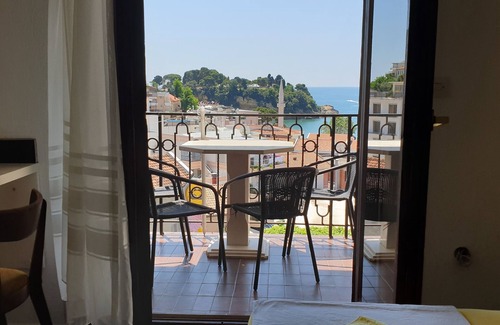 Rana Apartment | Sea view family apartments located at the heart of Town