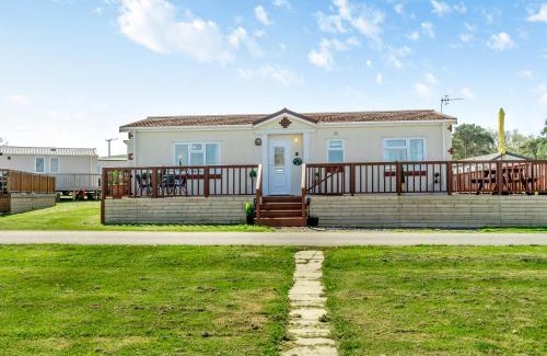 Dinas Cross House | Sea View
