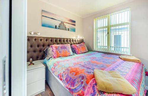 Dinas Cross House | Sea View