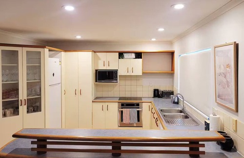 Gulf Harbour House | Sea View Holiday Home