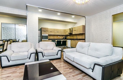 Nasimi Apartment | SEA VIEW HOTEL APARTMENT MC DONALDS