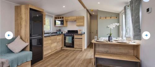 Cowes House | Sea view, Isle of White with decking, Thorness bay