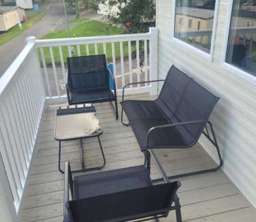 Cowes House | Sea view, Isle of White with decking, Thorness bay