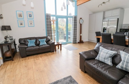 South Charlton Cottage | SEA VIEW LODGE, family friendly, with a garden in Warkworth