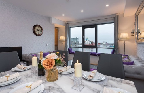 Galway City Centre Apartment | Sea View - Luxury City Center - Best Location