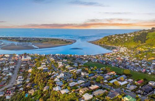 Redcliffs Villa | Sea View Paradise with Hot Tub