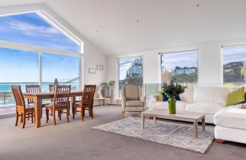 Redcliffs Villa | Sea View Paradise with Hot Tub